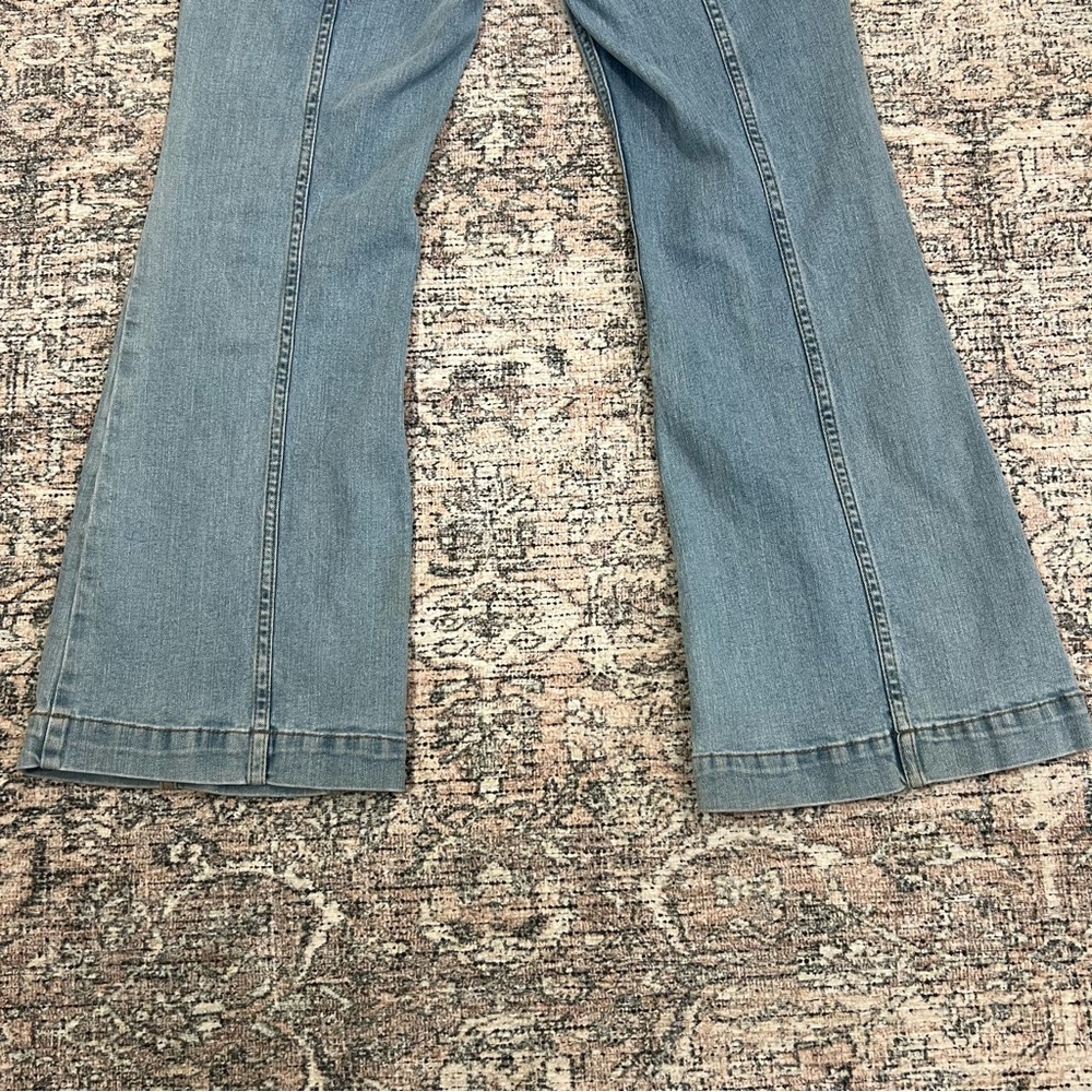 Shyanne High Rise Flare Trouser Jeans Womens Size 30 Short Western Denim - Picture 4 of 14